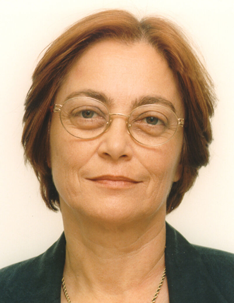 Shulamit Volkov headshot