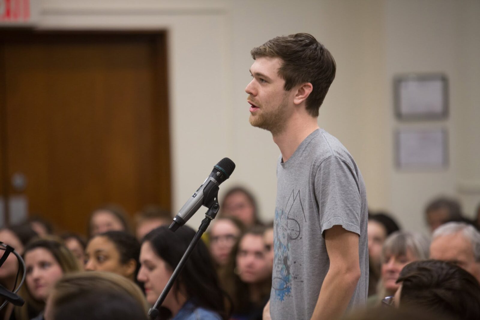 Jackson fielded questions from the audience with topics ranging from life on Broadway and in Hollywood, expressive arts therapy and autism, and how slavery is addressed in "Hamilton."