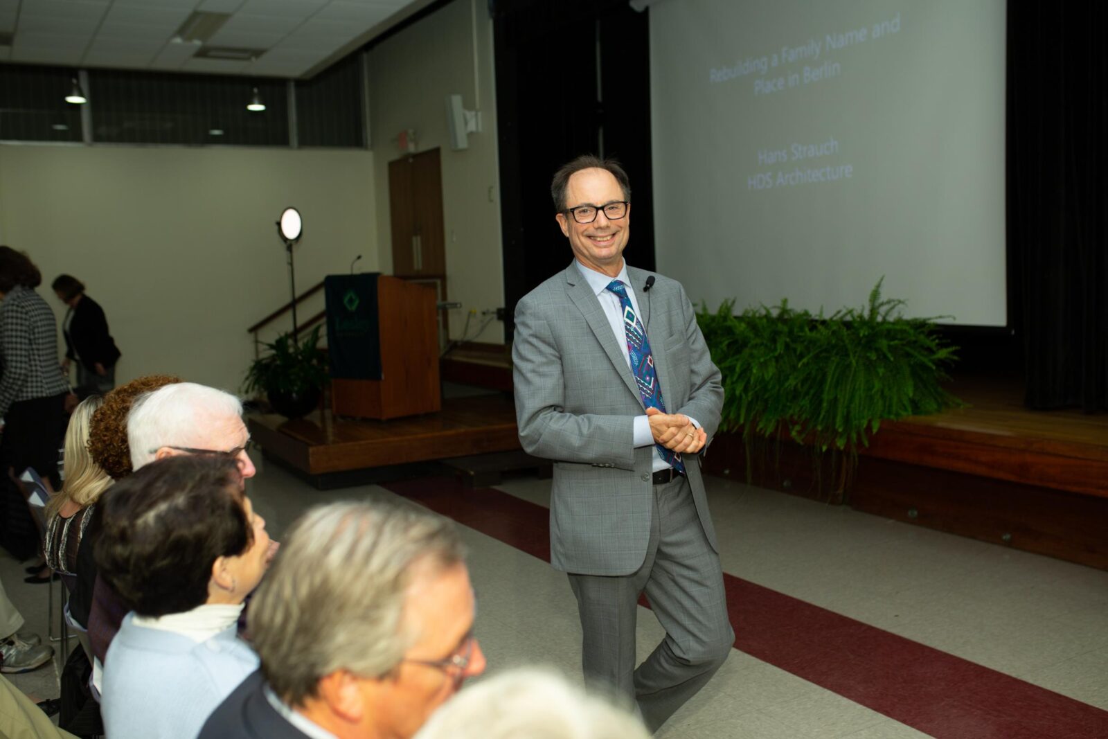 Hans Strauch before the lecture