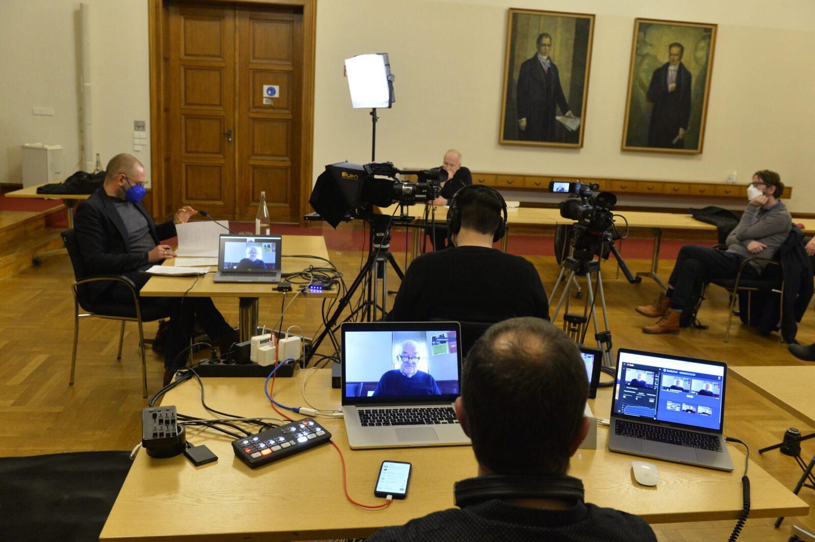 Jonas Lüscher, with Gumbrecht speaking virtually in the background