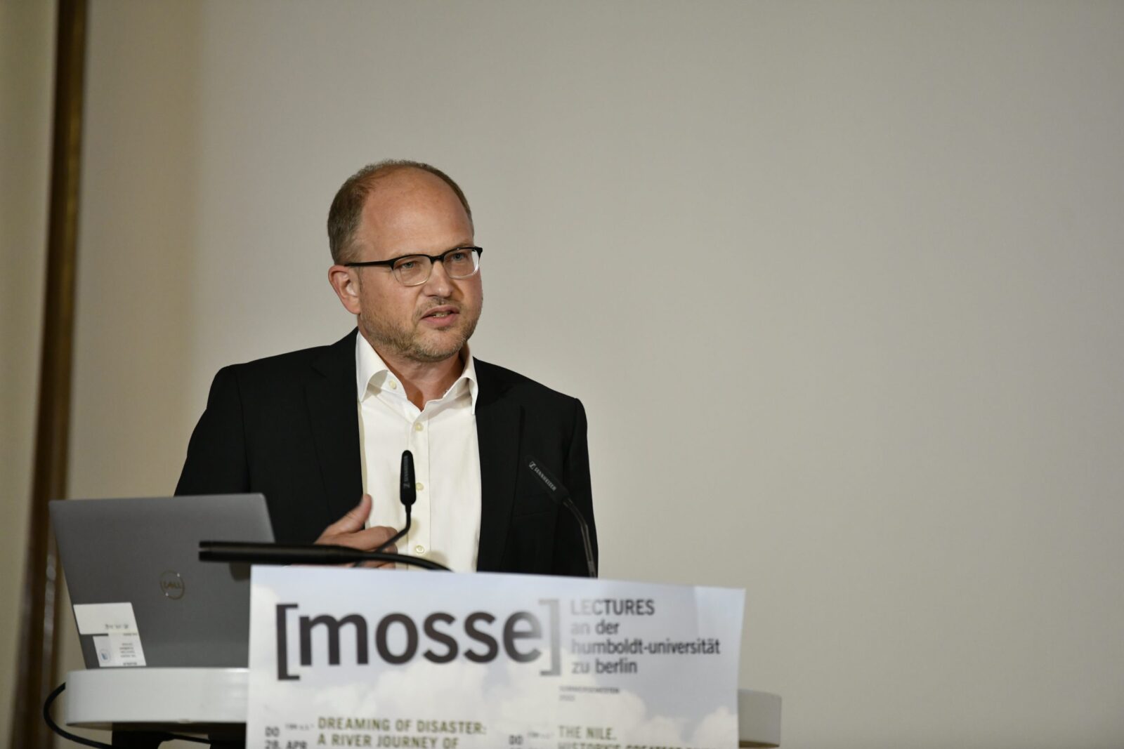 Stefan Willer providing the introduction