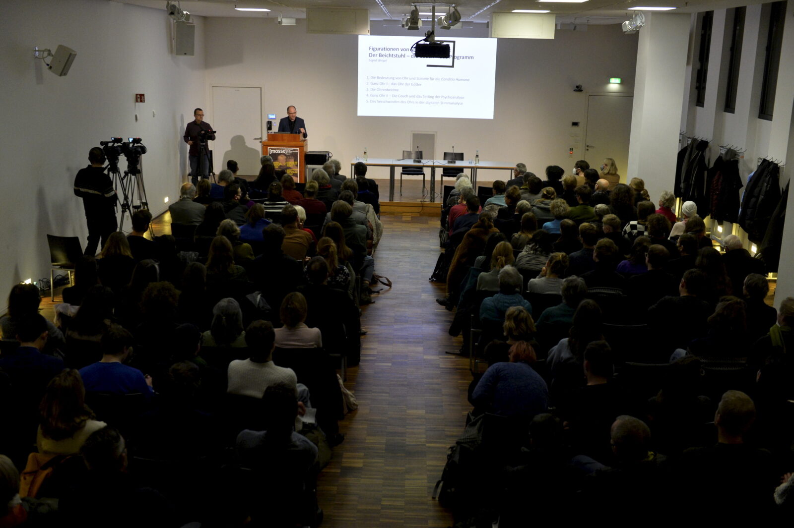 Sigrid Weigel delivering her lecture