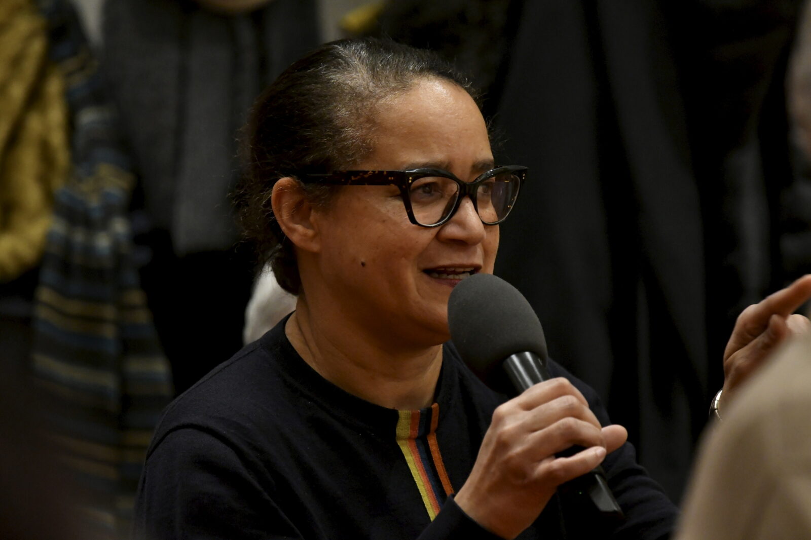 Ethel Matala de Mazza asks a question