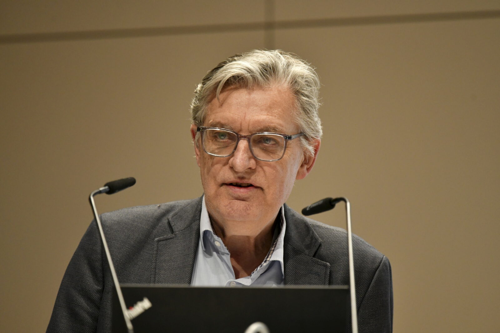 Lothar Müller