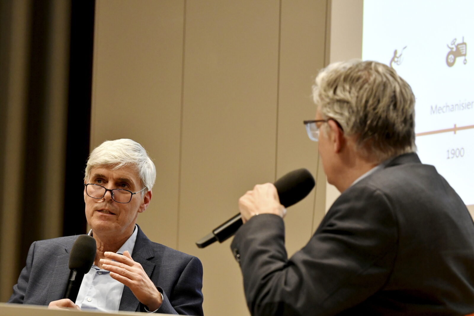 Frank A. Ewert and Lothar Müller