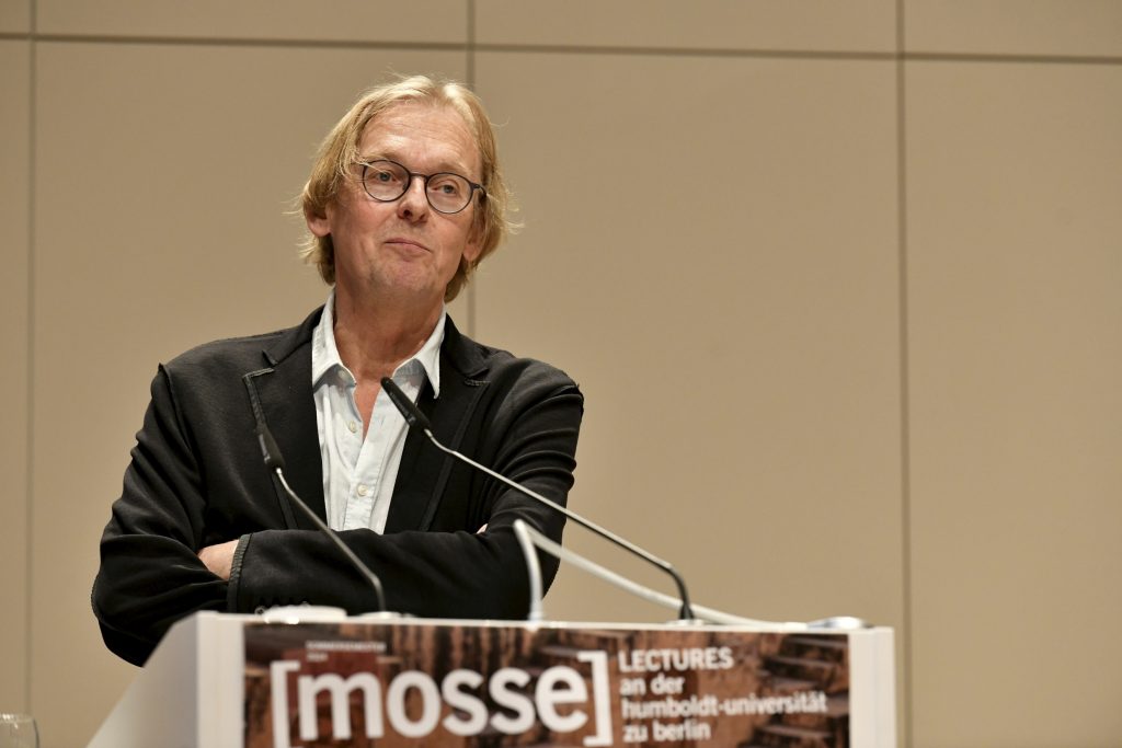 Dieter Thomä at the podium