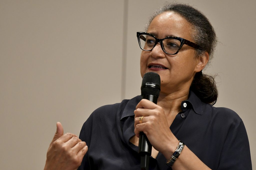 Ethel Matala de Mazza with microphone