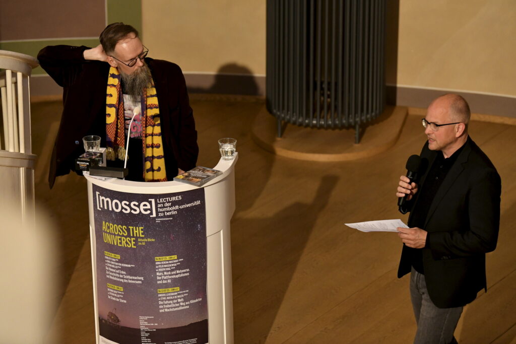 Dietmar Dath delivering his lecture