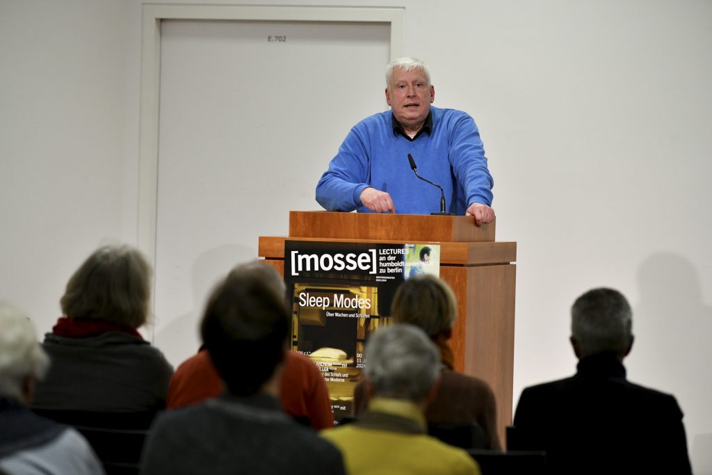 Hochgeschwender speaks at the podium