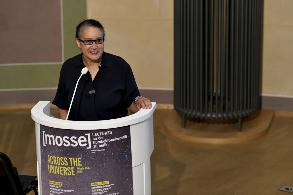 Ethel Matala de Mazza opens the evening