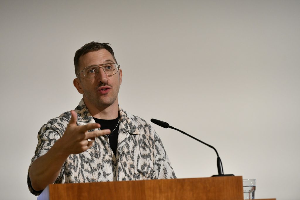 Hamdan delivering his lecture