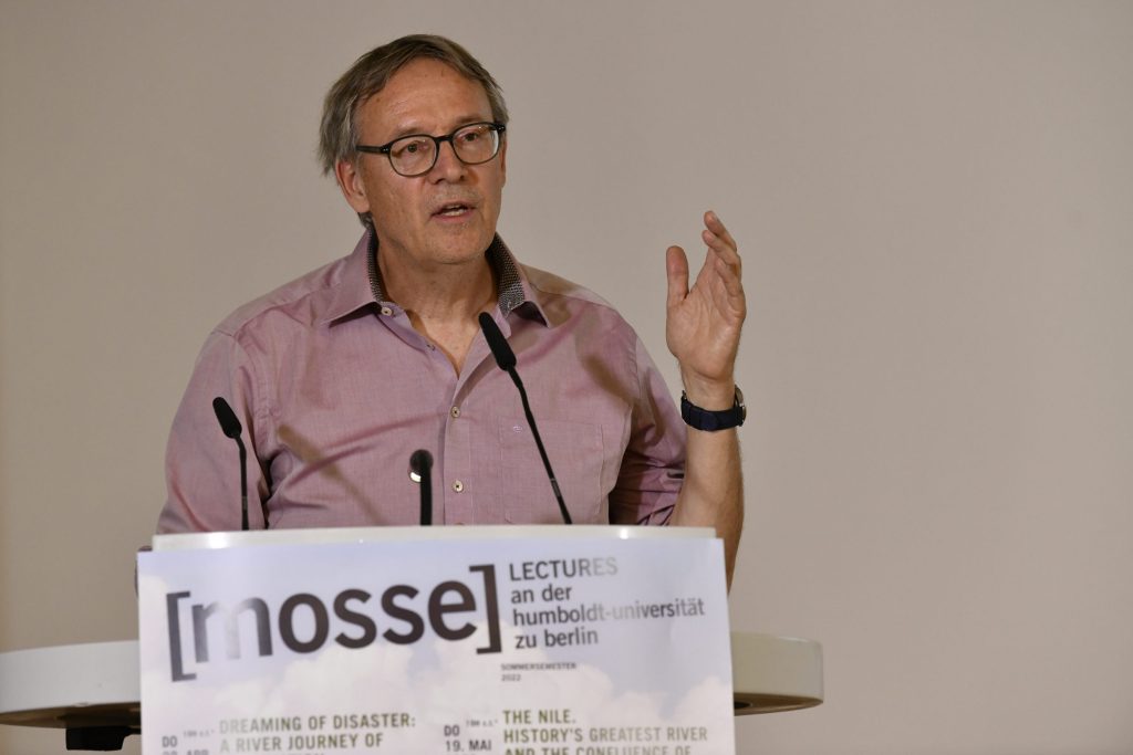 Hans Jürgen Balmes speaks at the podium