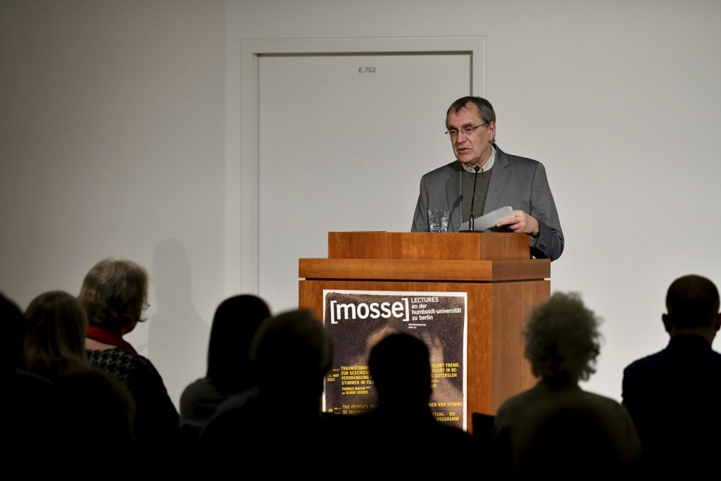 Thomas Macho speaks at the podium