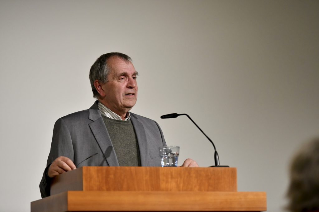 Thomas Macho speaks at the podium