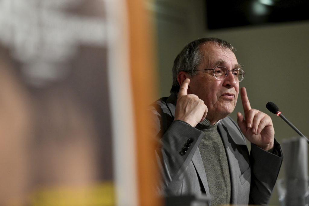 Thomas Macho responds to the audience