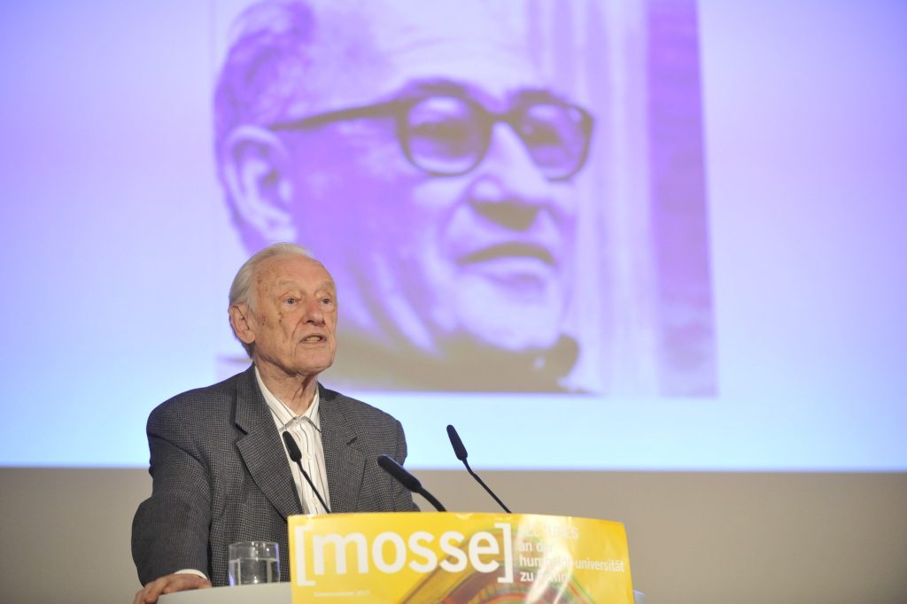 Jost Hermand lectures from the podium