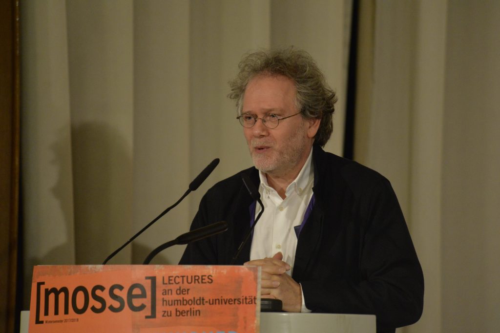 Huberman delivers his lecture