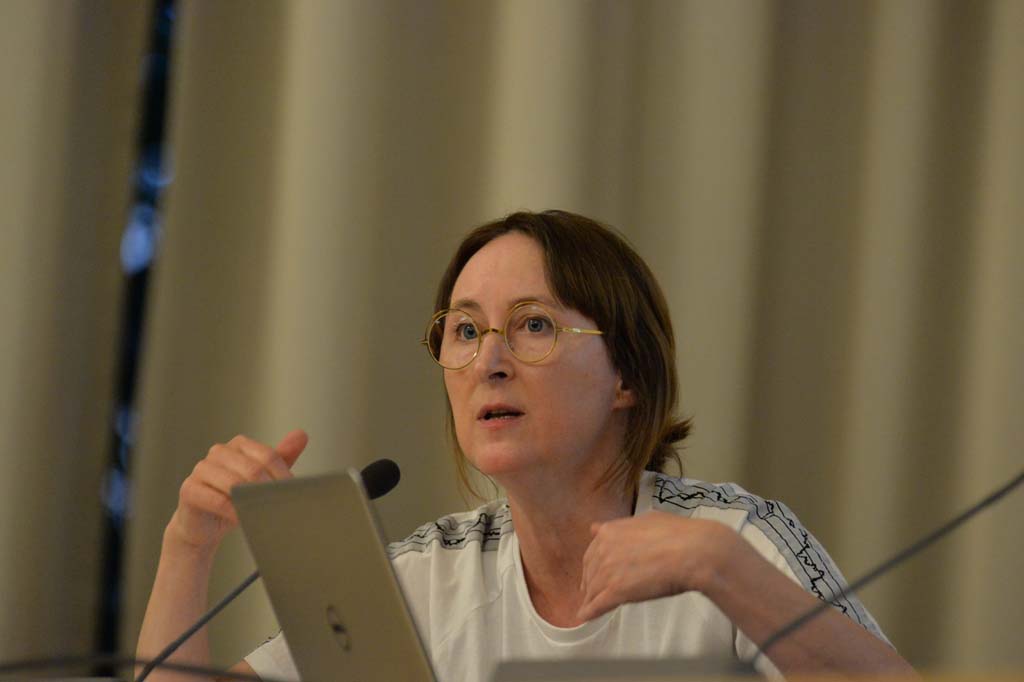 Eichhorn speaks to the audience