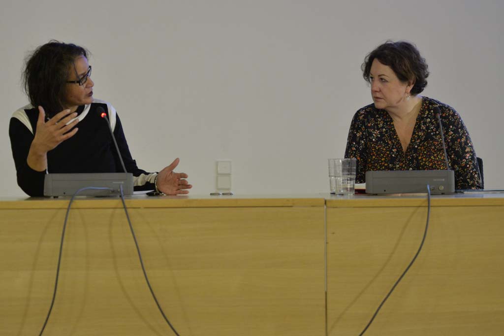 Lamont in conversation with de Mazza