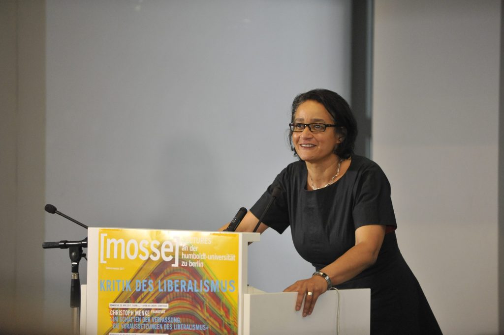 de Mazze offers the introduction