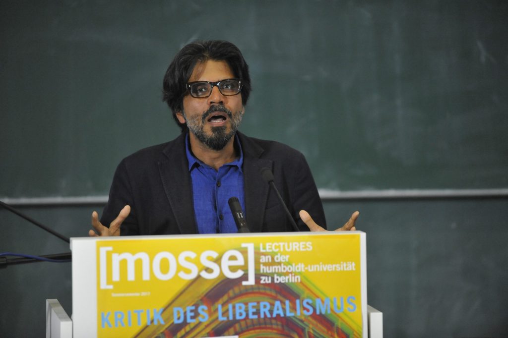 Mishra delivers his lecture