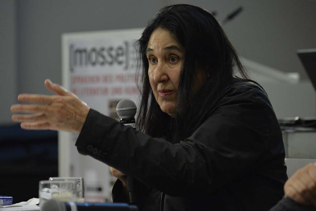 Özdamar addresses the audience