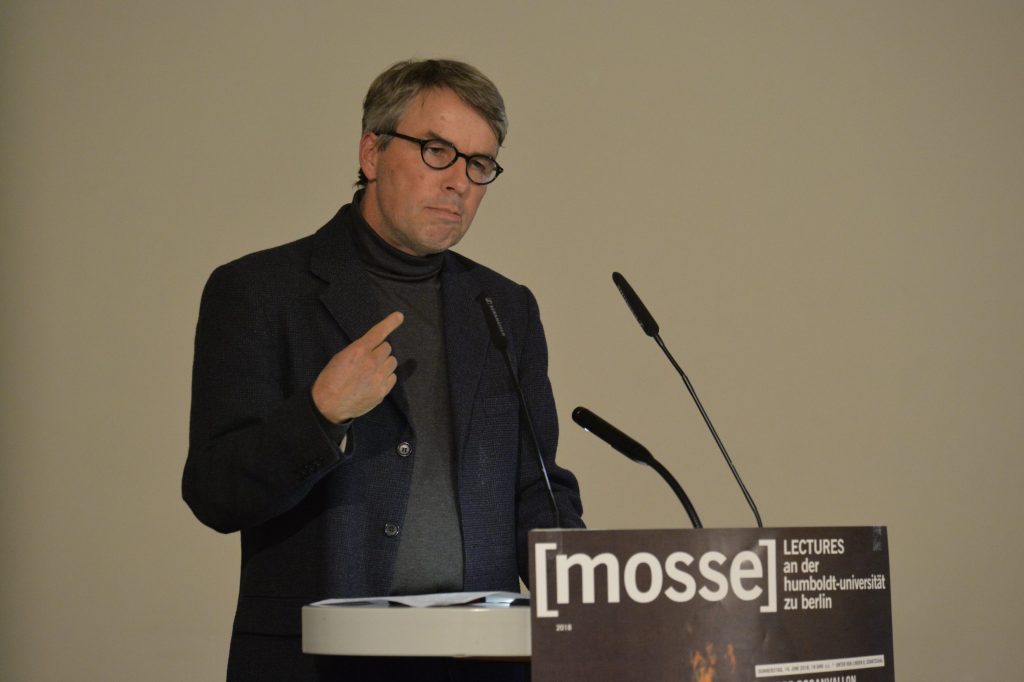 Ulrich Schmid speaks at the podium