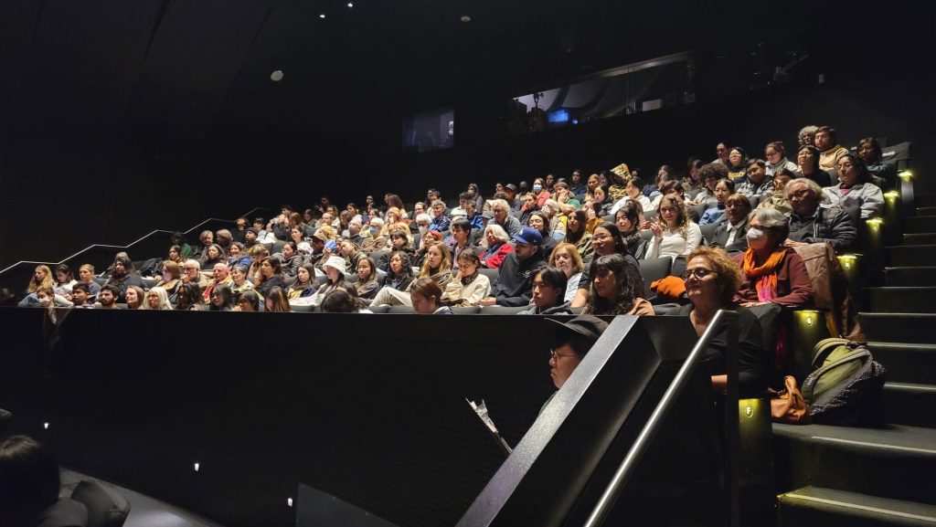 Audience at Pinar Öğrenci event