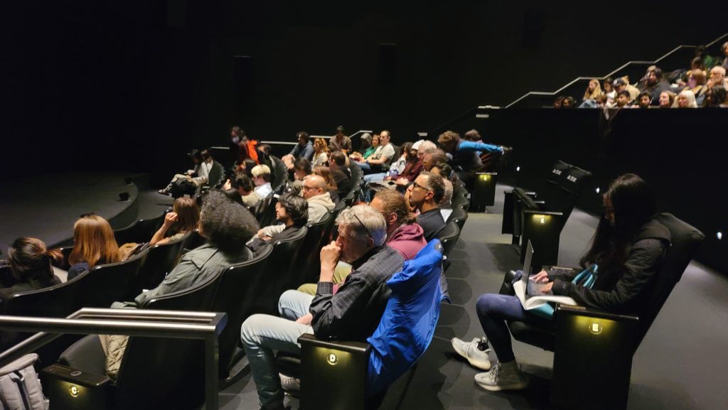 Audience at Pinar Öğrenci event