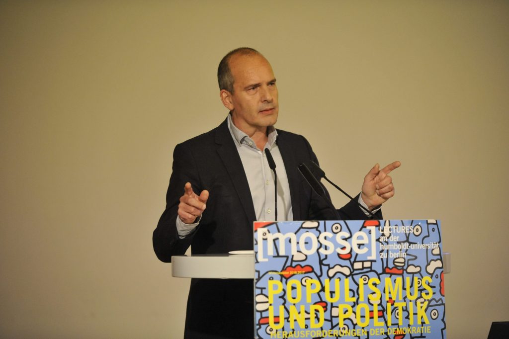 Jens Bisky introduces the speaker