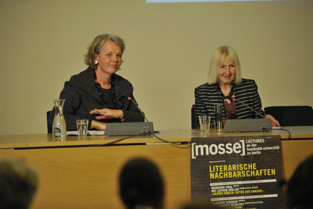 Kronauer and Vedder address the audience