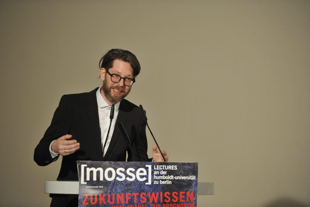 Hendrik Blumentrath provides the introduction