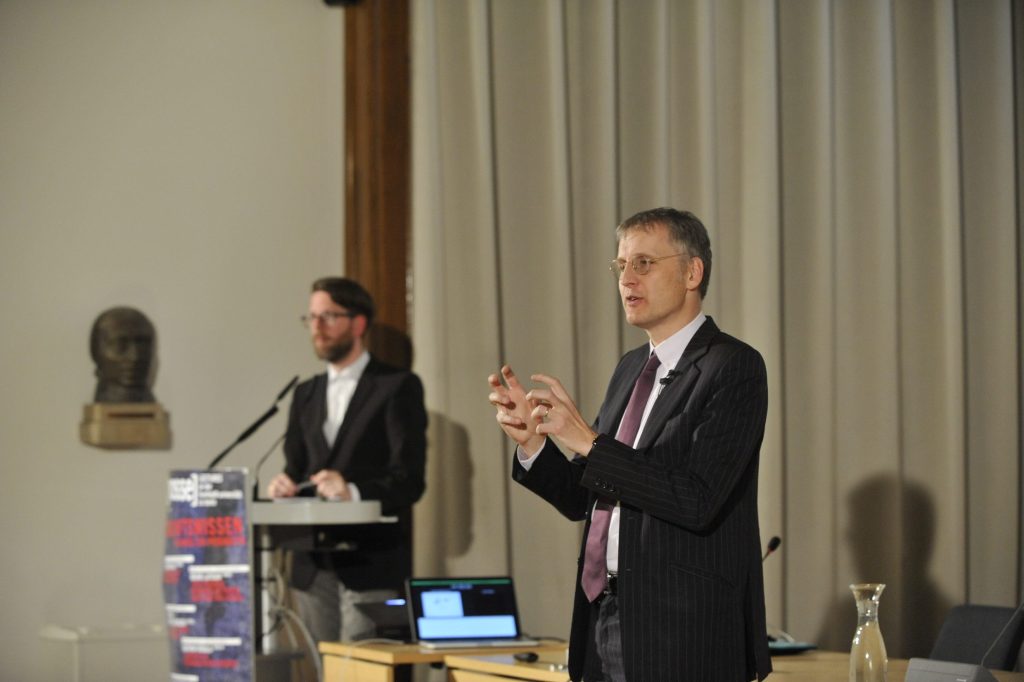Mayer-Schönberger addresses the audience
