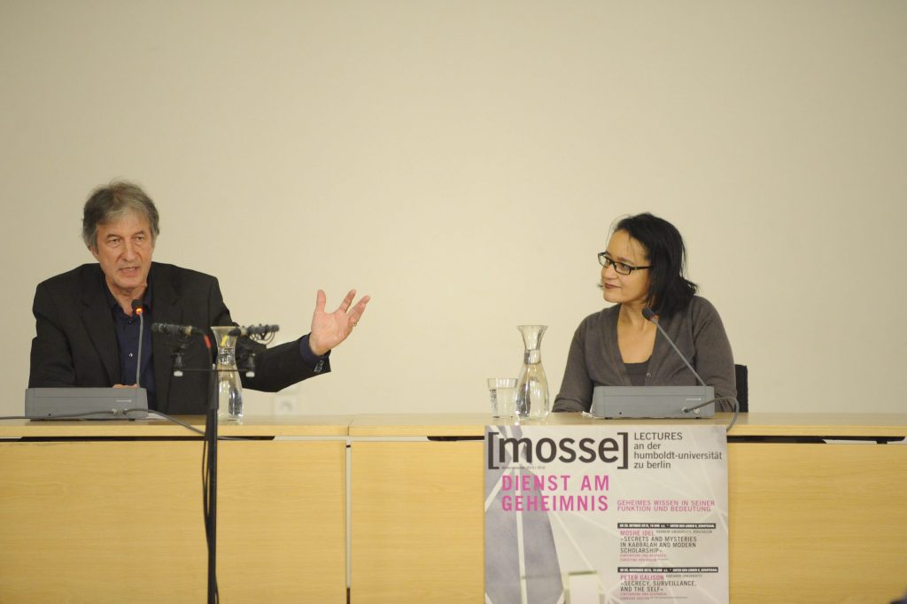 Tanner and de Mazza in conversation