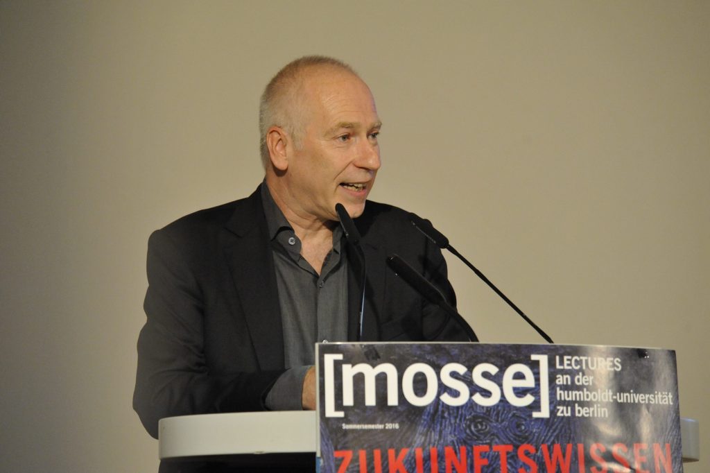 Vogl delivers his lecture