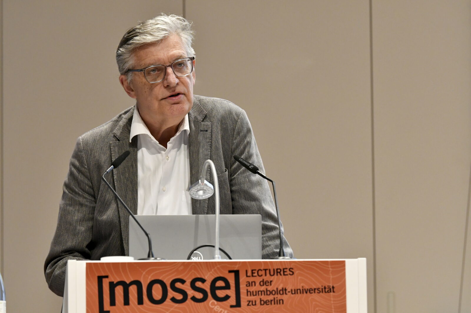 Lothar Müller