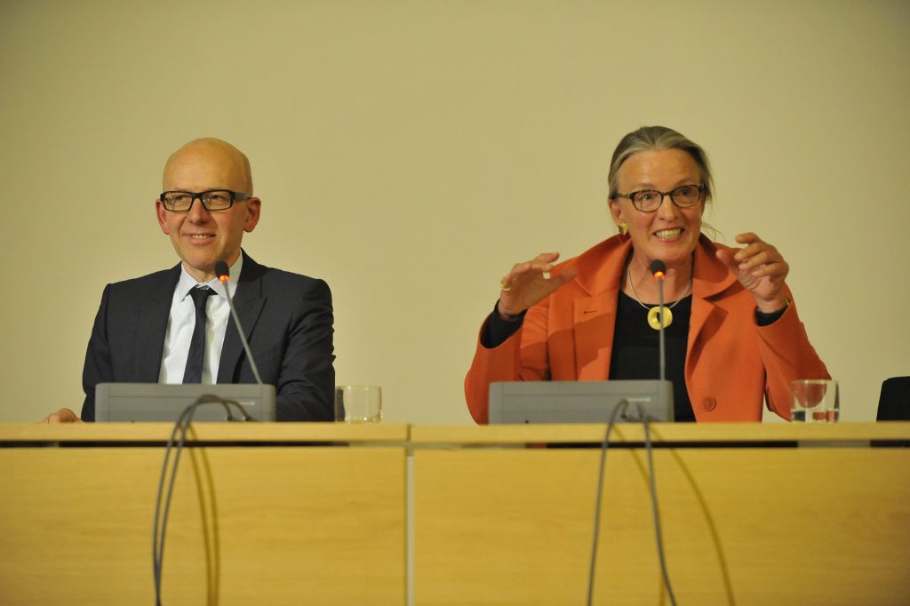 Bude and Frevert in conversation