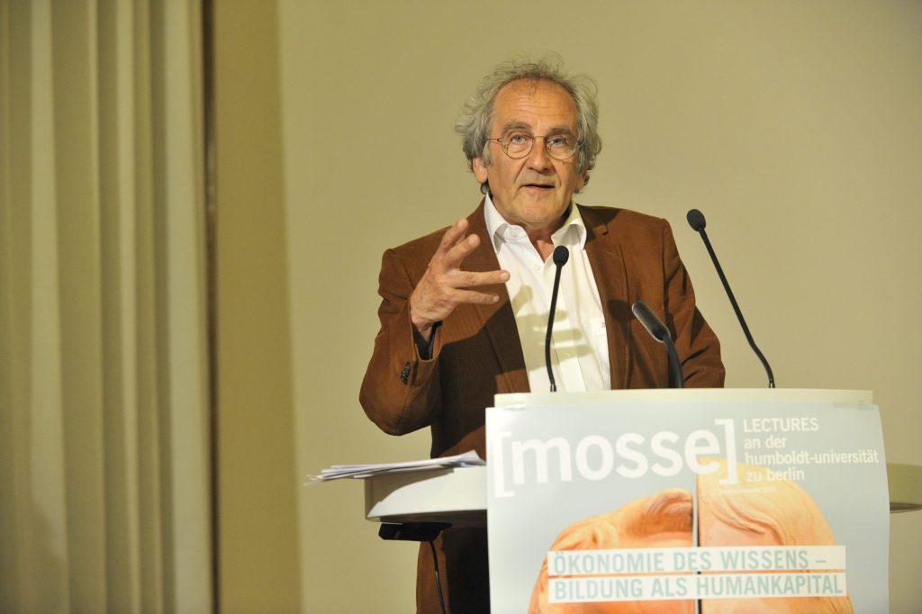 Kahl lectures from the podium