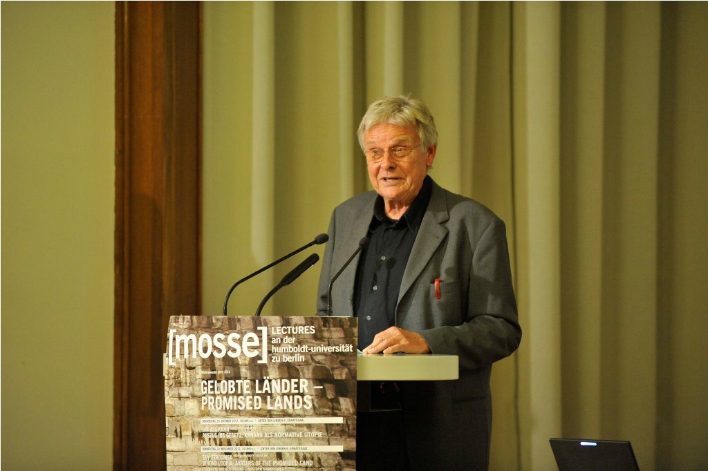 Klaus Scherpe delivers the introduction
