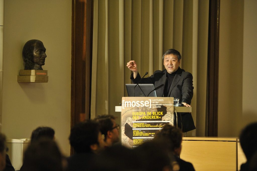 Hui lectures from the podium