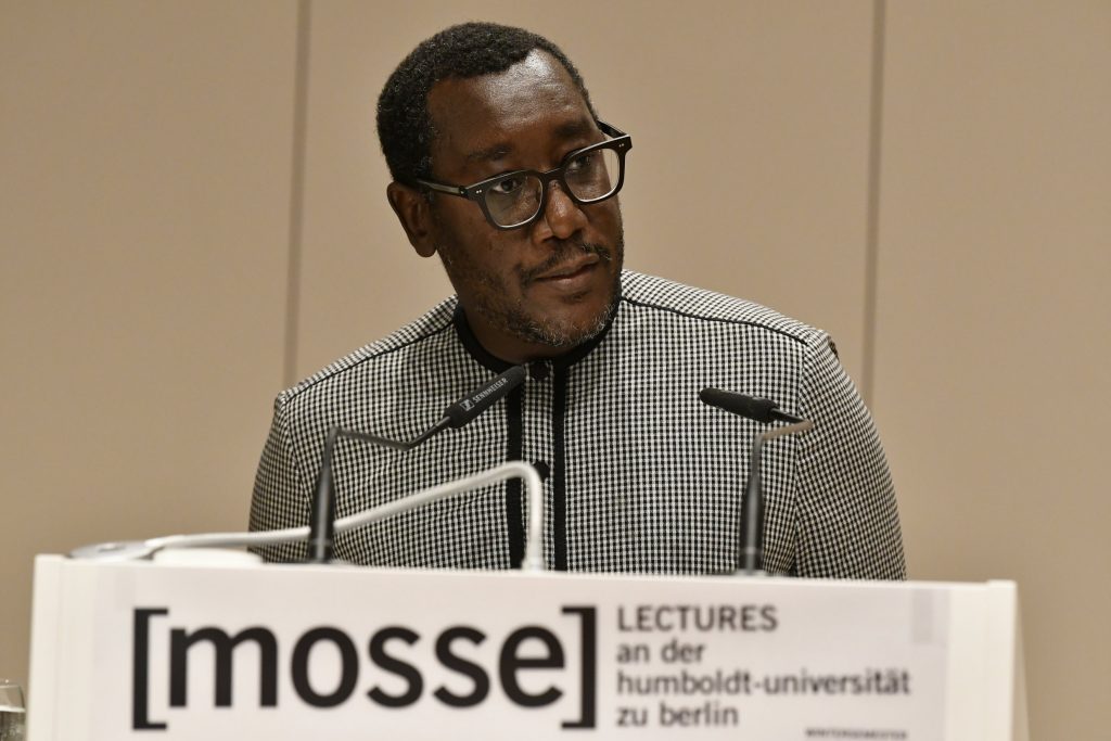 Ba lectures from the podium