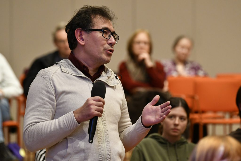 a question from the audience