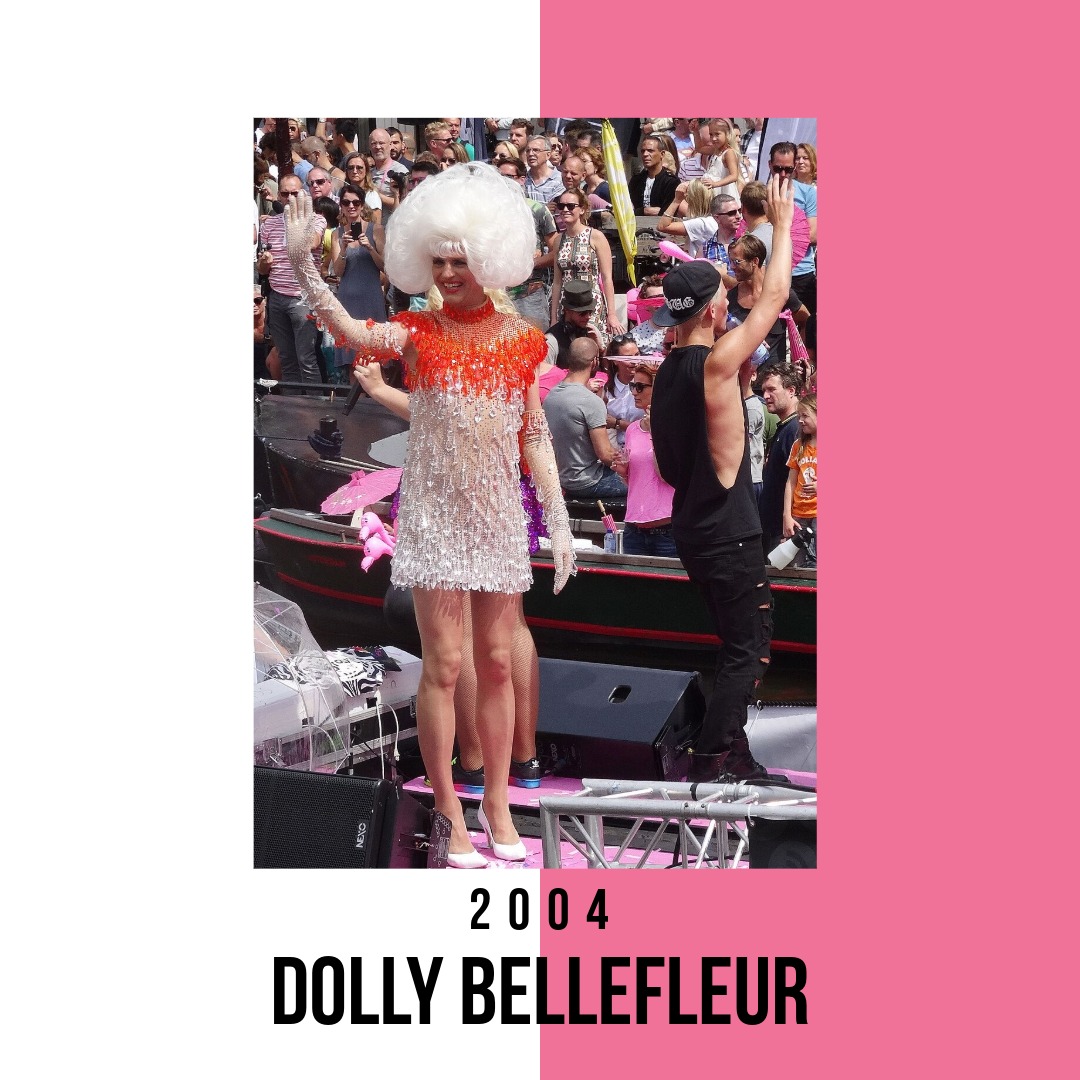 Dolly Bellefleur is more than a stage figure. As the alter ego of cabaret performer, lyricist, and rainbow activist Ruud Douma, she connects theater with political imagination. Her work shows how humor, style, and language create space for LGBTQ+ visibility. Photo: Ronn